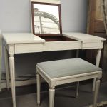 724 5415 DRESSING TABLE